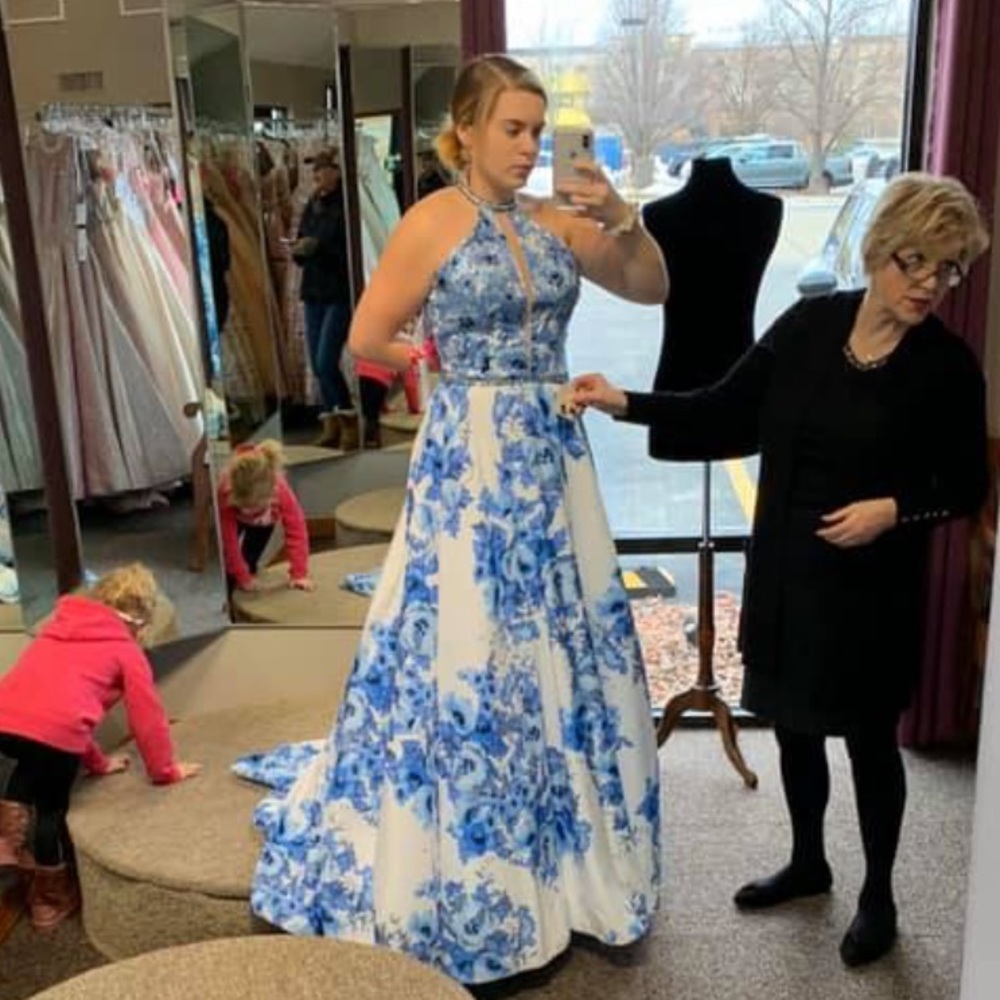 Prom Dress - Picture 3 of 3